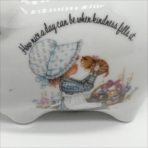 🎁 Vintage 70s Petticoats and Pantaloons Porcelain Piggy Bank Girl and Kittens - Picture 3 of 9